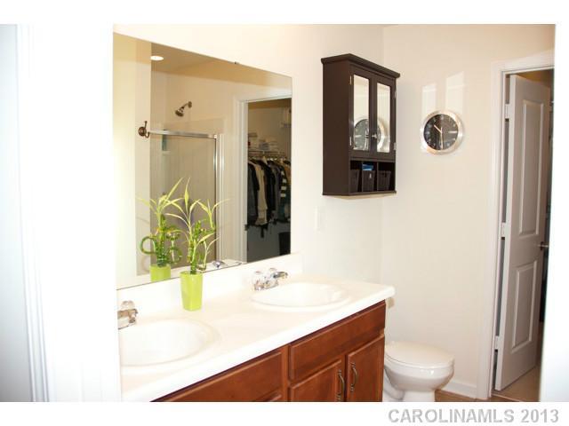 802 Rook Road Charlotte, NC 28216 - Photo 11 of 16