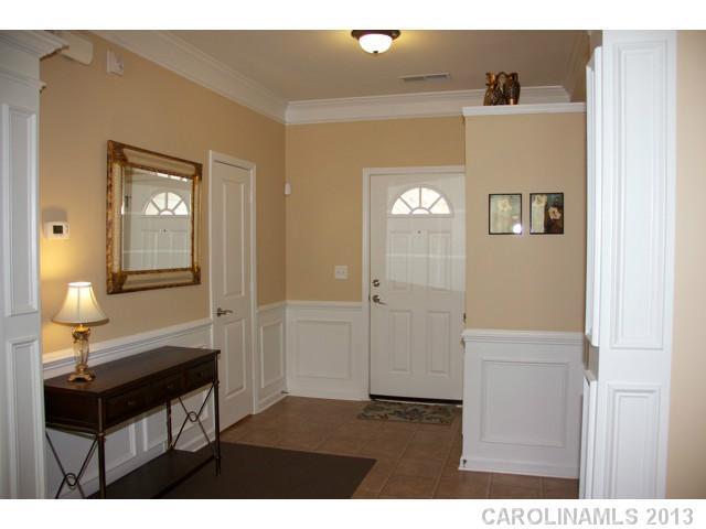 802 Rook Road Charlotte, NC 28216 - Photo 3 of 16