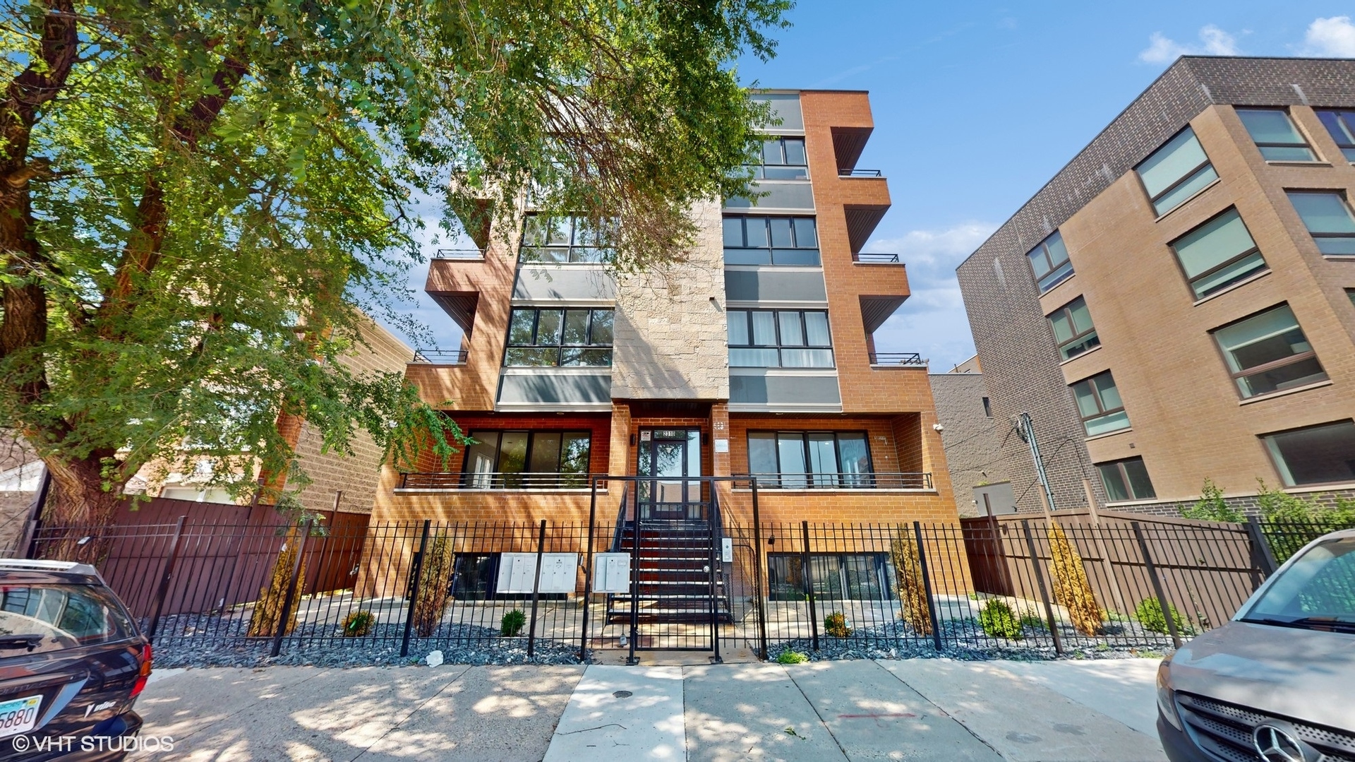 2310 West Jackson Blvd Unit 1E
