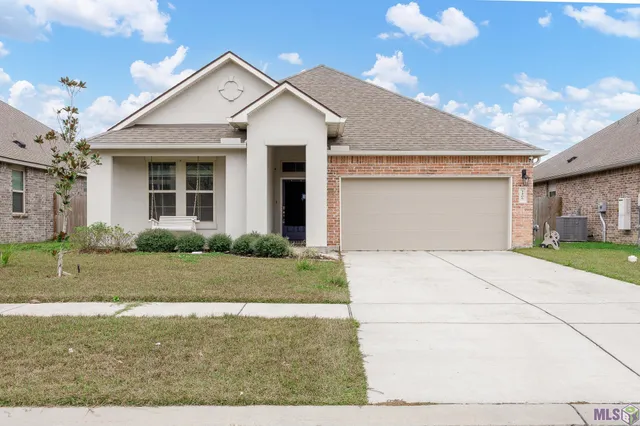 $280,000 | 7508 Scarlet Oak Drive, Gonzales, LA 70737