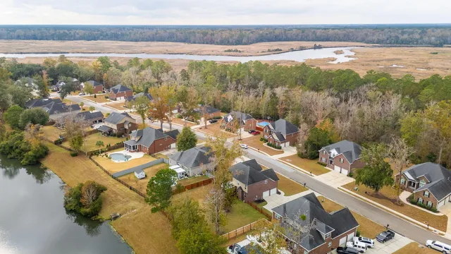 $622,000 | 5516 Cres View Drive, North Charleston, SC 29420