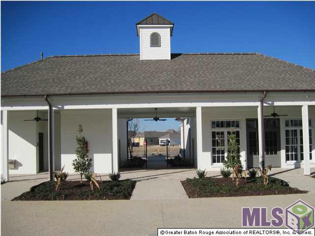 8528 Billiu Street Baton Rouge, LA 70817 - Photo 3 of 5