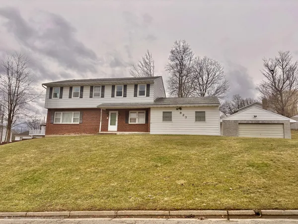 $299,900 | 923 Squires Avenue, Endicott, NY 13760