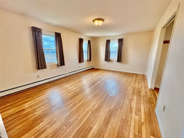 $299,900 | 923 Squires Avenue, Endicott, NY 13760