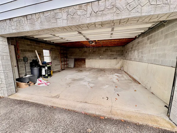 $299,900 | 923 Squires Avenue, Endicott, NY 13760