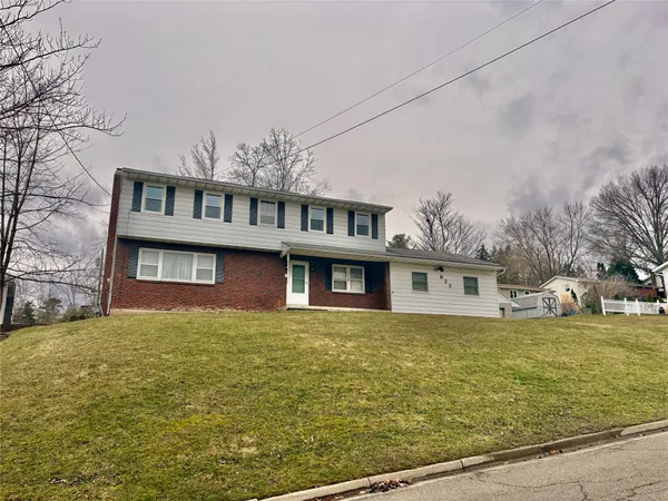 $299,900 | 923 Squires Avenue, Endicott, NY 13760