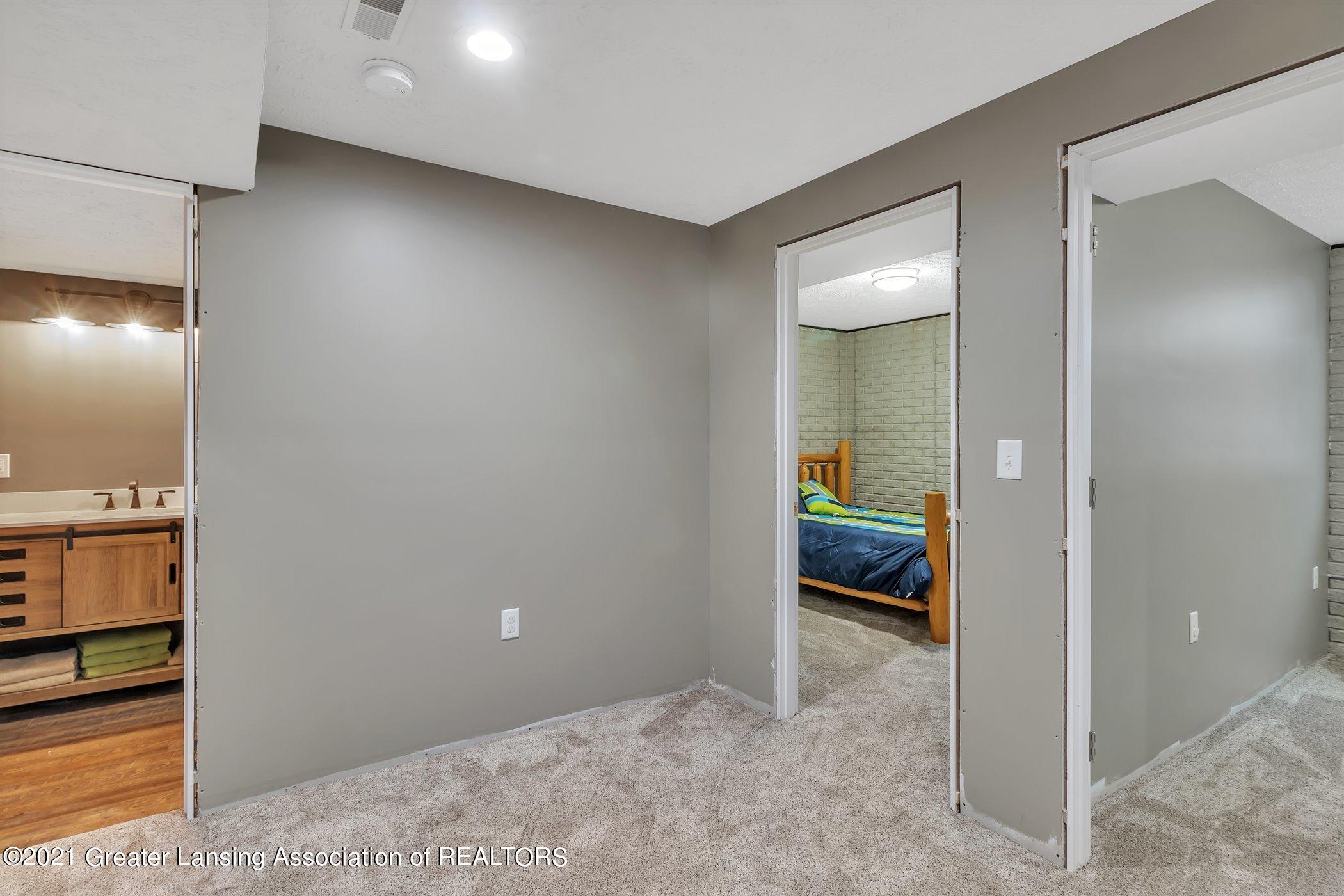 12371 Lansing Road Durand, MI 48429 - Photo 35 of 45 35-12371 Lansing Rd-Windowstill Rea