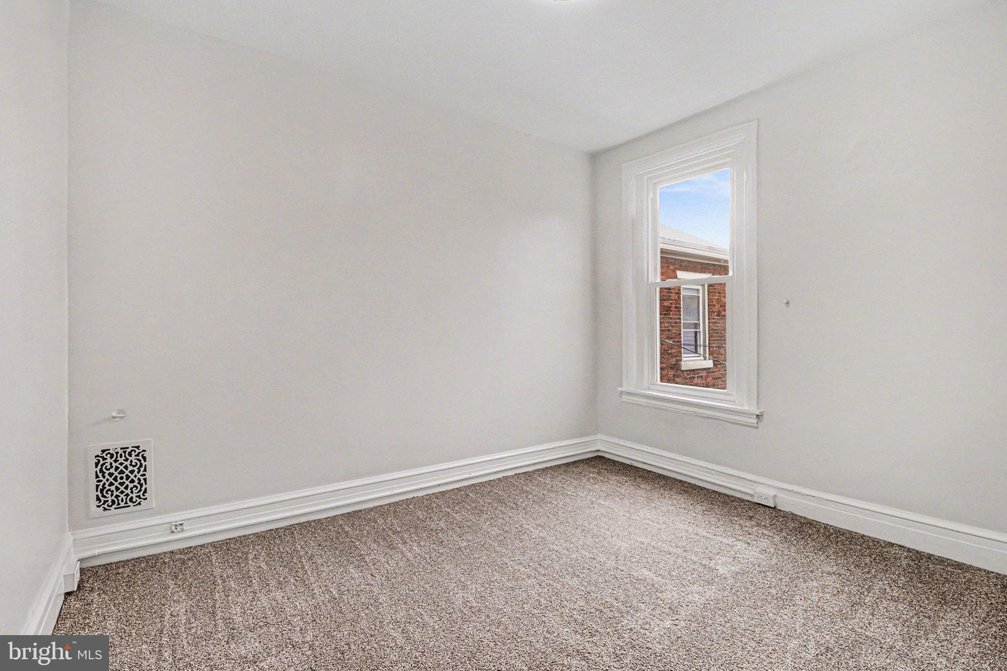 214 Chestnut Street Lebanon, PA 17042 - Photo 22 of 45 an empty room with windows