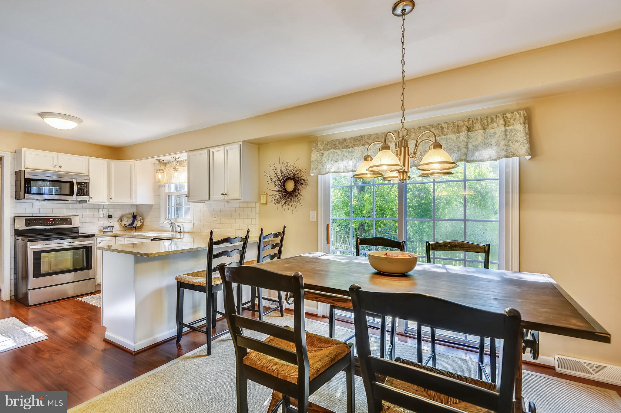 4 Severndale Road Severna Park, MD 21146 - Photo 11 of 44 Eat in kitchen.
