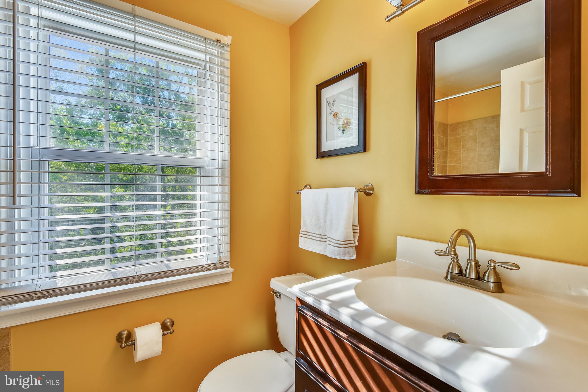 4 Severndale Road Severna Park, MD 21146 - Photo 29 of 44 Upstairs hallway full bath has a tub/shower.
