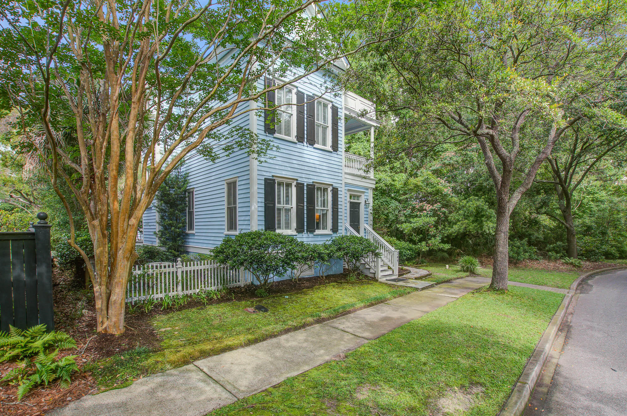 249 Ponsbury Road Mount Pleasant, SC 29464 - Photo 4 of 35 249 (4)