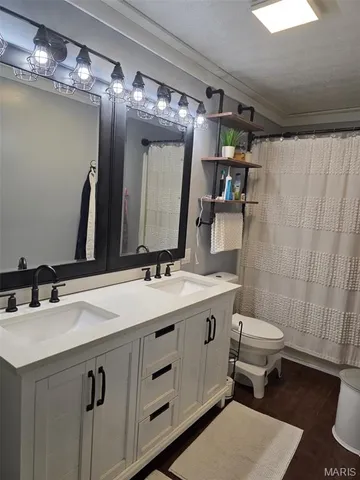 $320,000 | 35 Hickory Road, Nashville, IL 62263