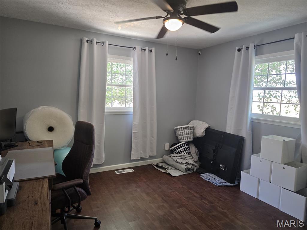 35 Hickory Road Nashville, IL 62263 - Photo 16 of 27