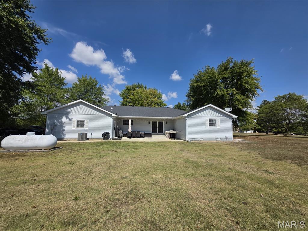 35 Hickory Road Nashville, IL 62263 - Photo 22 of 27