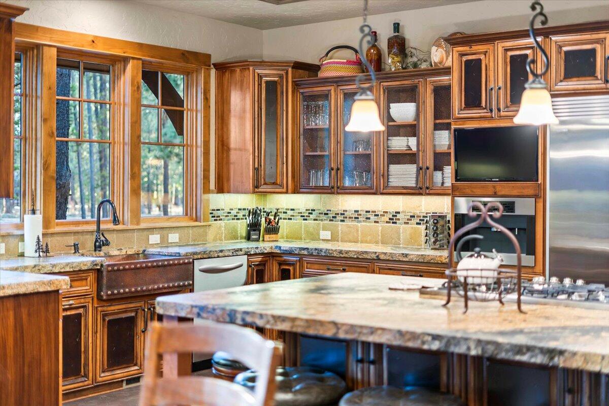 56184 Sable Rock Loop Bend, OR 97707 - Photo 16 of 72 Voted Best Kitchen