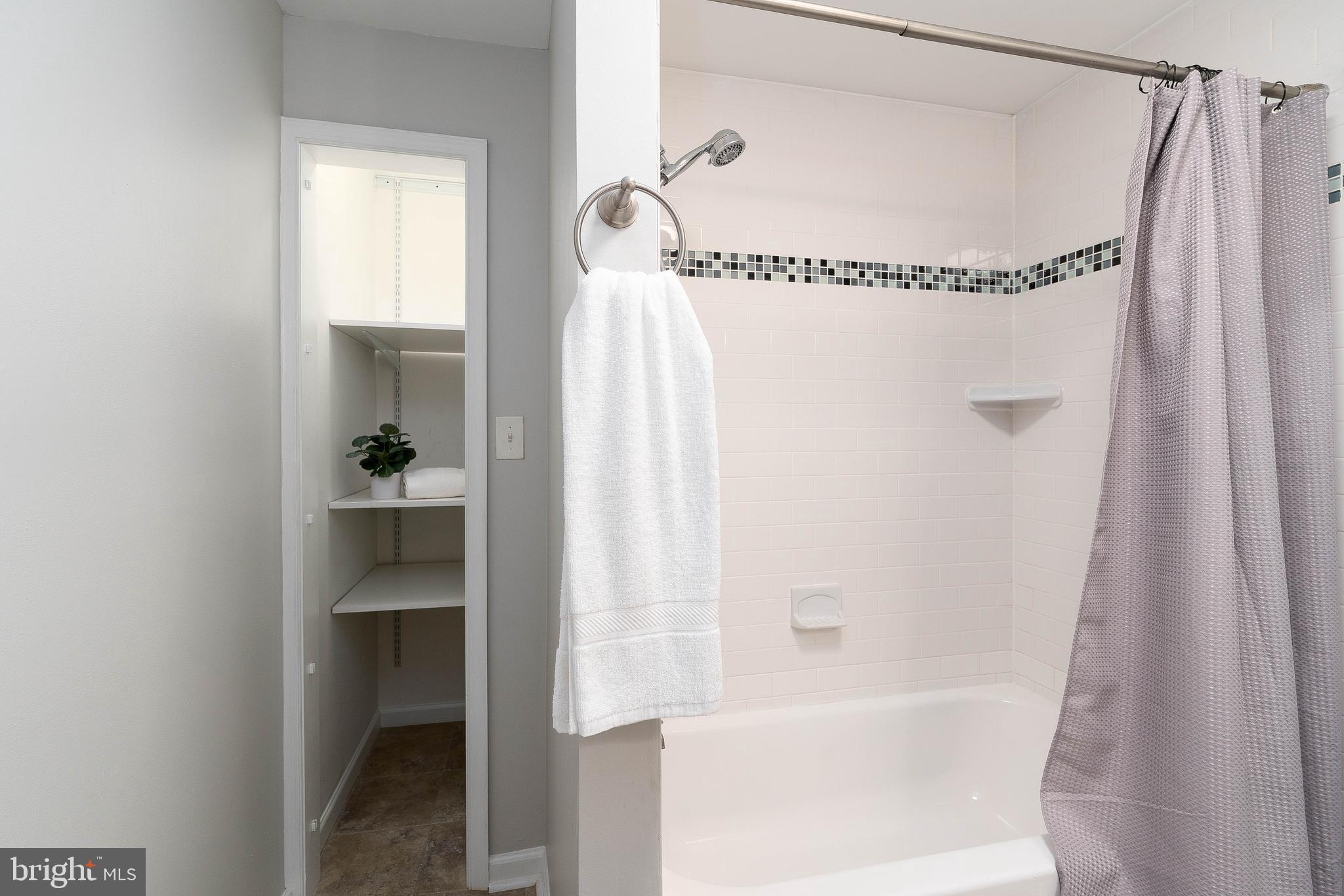 1421 Decatur Street Baltimore, MD 21230 - Photo 19 of 27 Bathroom