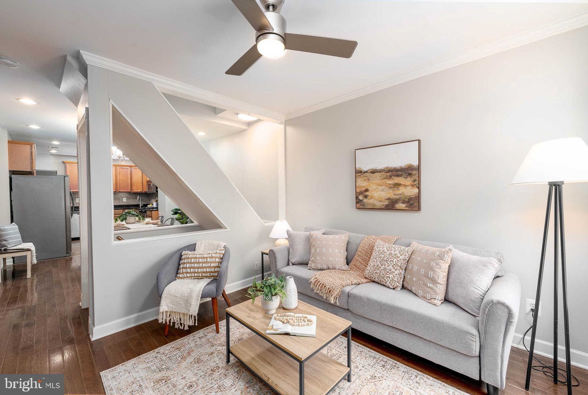 1421 Decatur Street Baltimore, MD 21230 - Photo 4 of 27 Living room