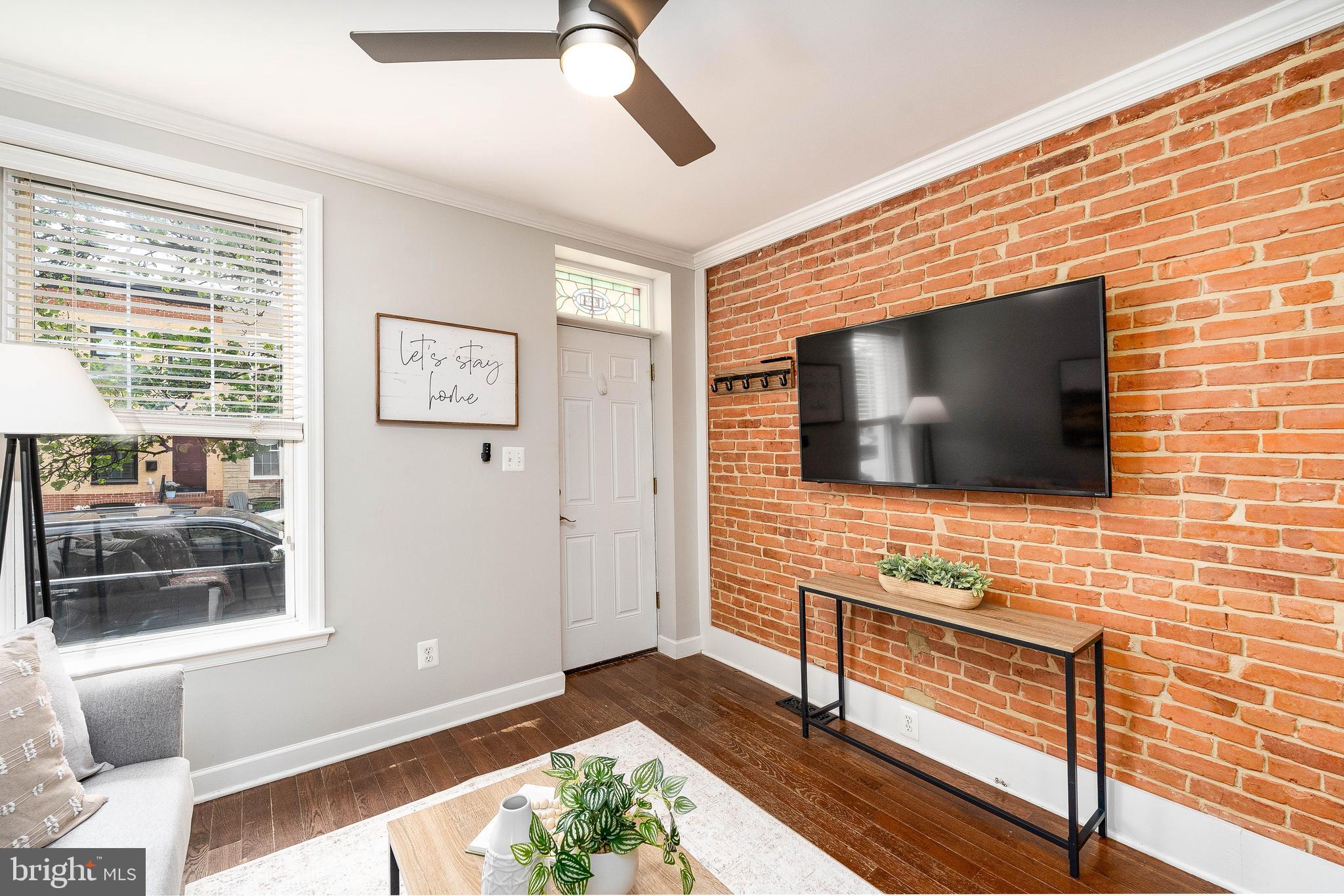 1421 Decatur Street Baltimore, MD 21230 - Photo 6 of 27 Entry view