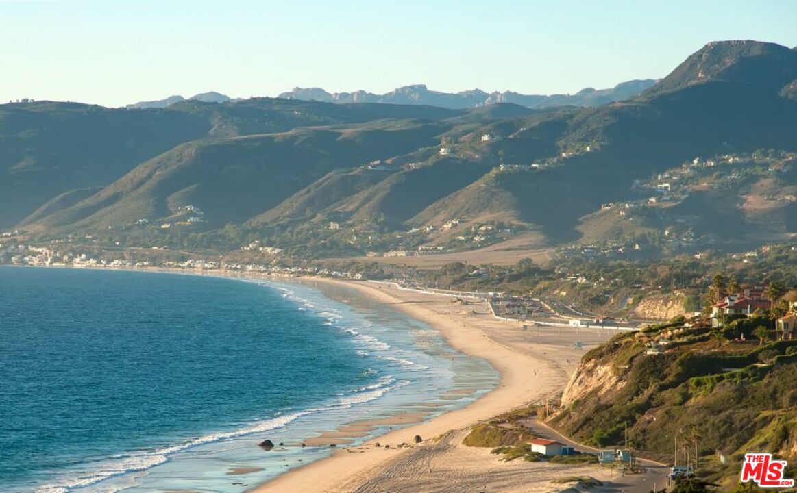 29458 Bluewater Road, Unit GUESTHOUSE Malibu, CA 90265 - Photo 16 of 16 a view of a lake from a mountain