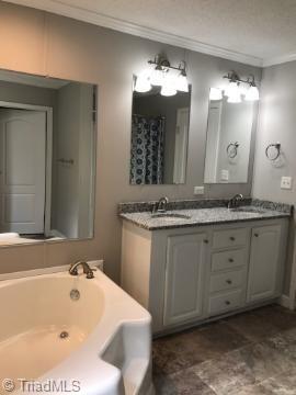 8686 Perry Road Graham, NC 27253 - Photo 9 of 11 Gallery Image 9