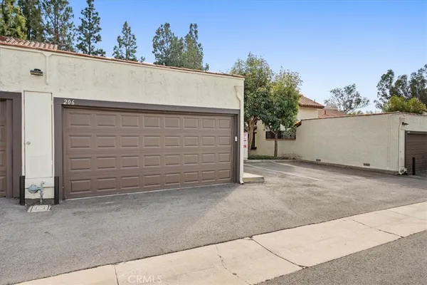 a view of a garage