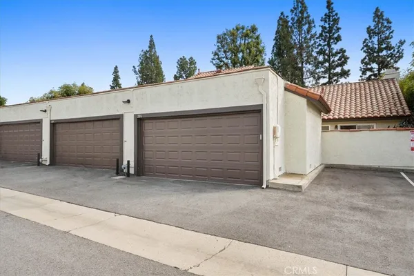 a view of a garage