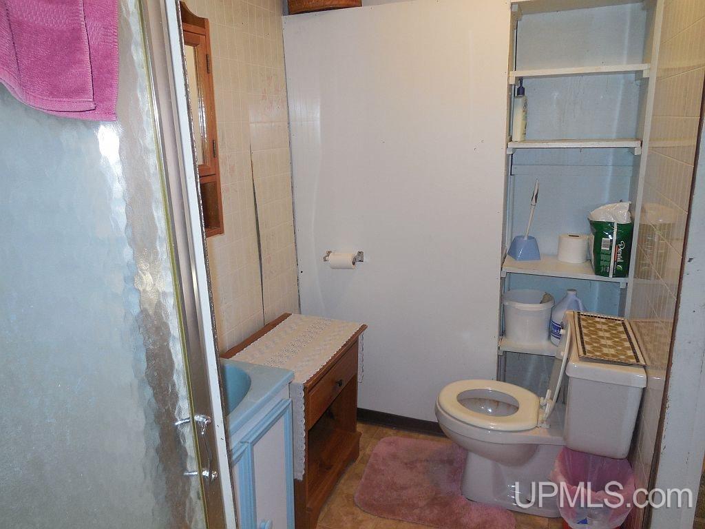 684 West Co Road Amberg, WI 54102 - Photo 6 of 25