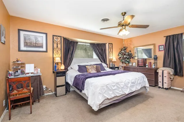 $300,000 | 2015 Woods Drive, Arlington, TX 76010