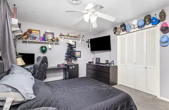 $300,000 | 2015 Woods Drive, Arlington, TX 76010