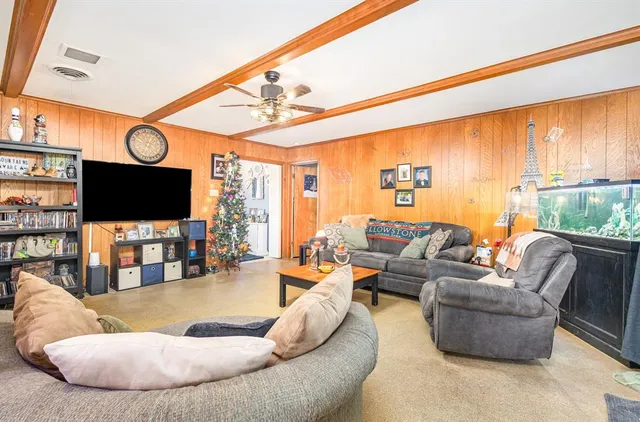 $300,000 | 2015 Woods Drive, Arlington, TX 76010