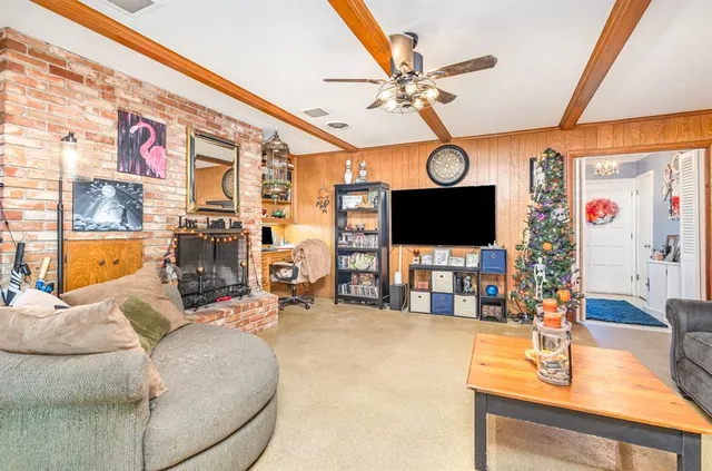 $300,000 | 2015 Woods Drive, Arlington, TX 76010