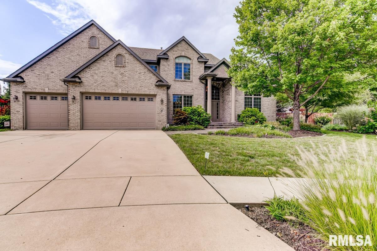 2219 Wydown Avenue Springfield, IL 62704 - Photo 1 of 49 Gallery Image 1