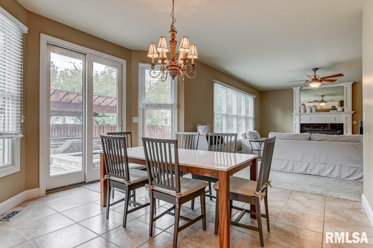 2219 Wydown Avenue Springfield, IL 62704 - Photo 12 of 49 Gallery Image 12