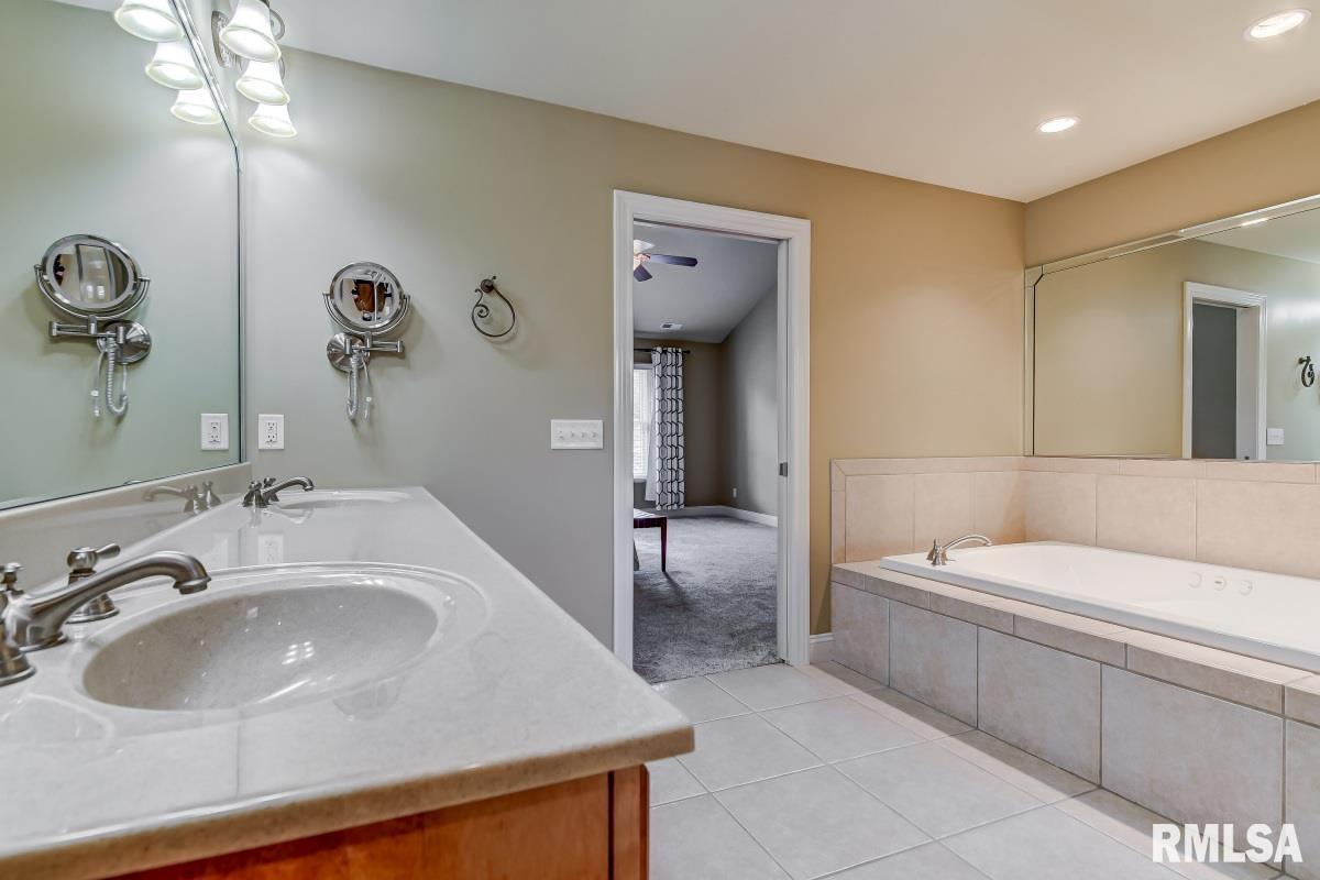 2219 Wydown Avenue Springfield, IL 62704 - Photo 20 of 49 Gallery Image 20