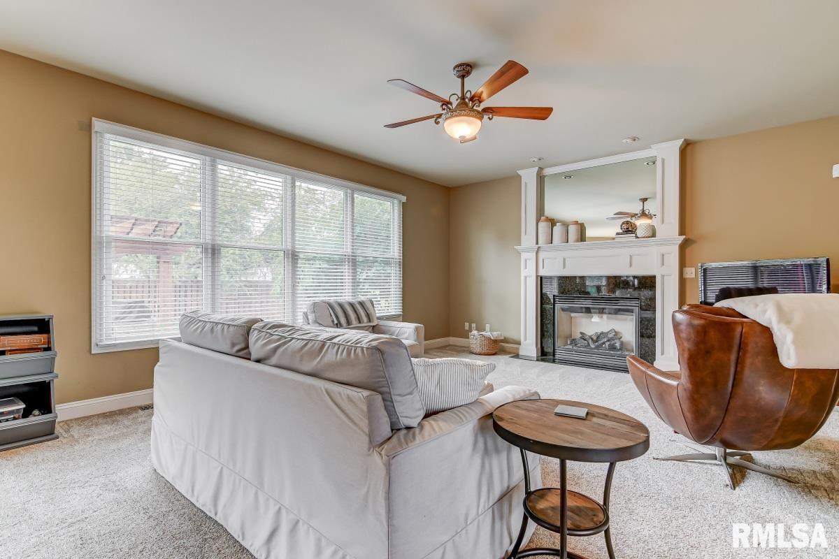 2219 Wydown Avenue Springfield, IL 62704 - Photo 8 of 49 Gallery Image 8