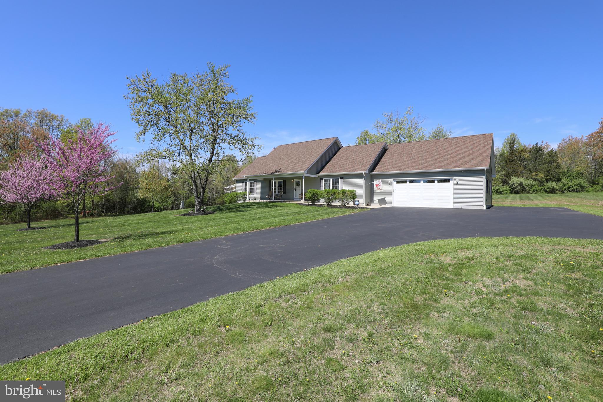 3379 School Road Kintnersville, PA 18930 - Photo 5 of 49 Gallery Image 5