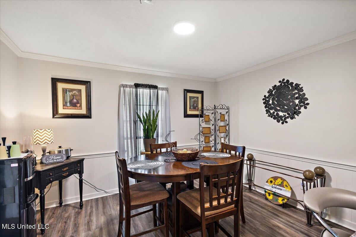 5046 Raintree Drive Byram, MS 39272 - Photo 11 of 26 Dining
