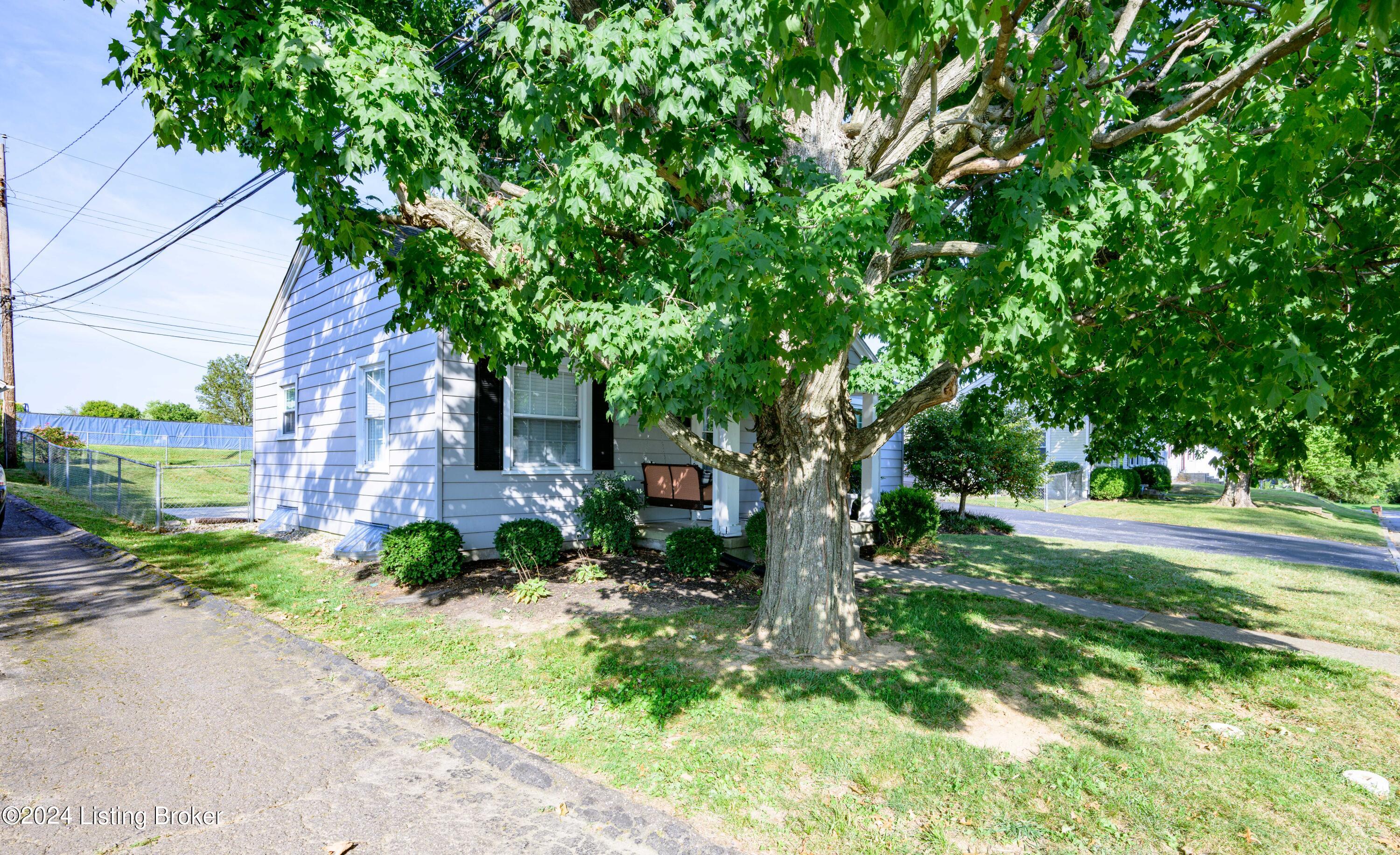 325 Robin Road Elizabethtown, KY 42701 - Photo 45 of 48 325 Robin Road-10