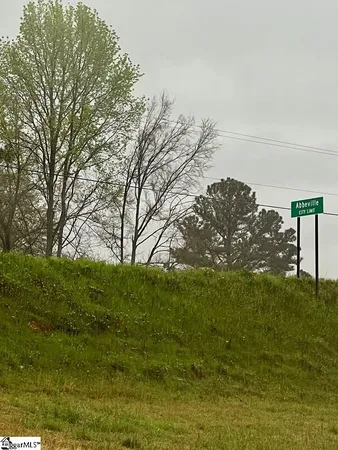 $89,900 | 10 Cross Street, Abbeville, SC 29620
