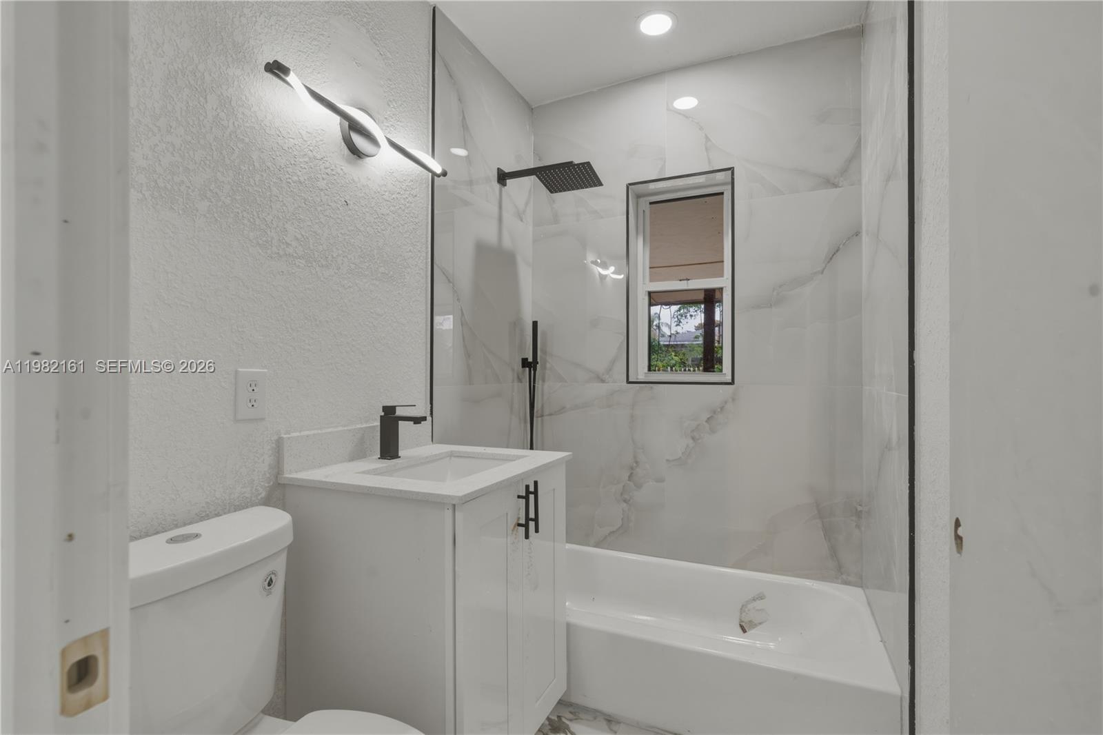 513 Northwest 99th Street Miami, FL 33150 - Photo 9 of 11