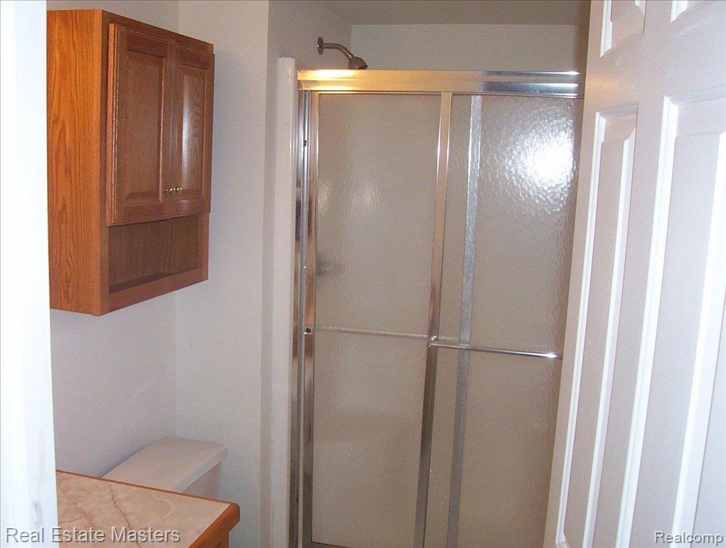 2862 Michigan Road Port Huron, MI 48060 - Photo 8 of 9 BATHROOM