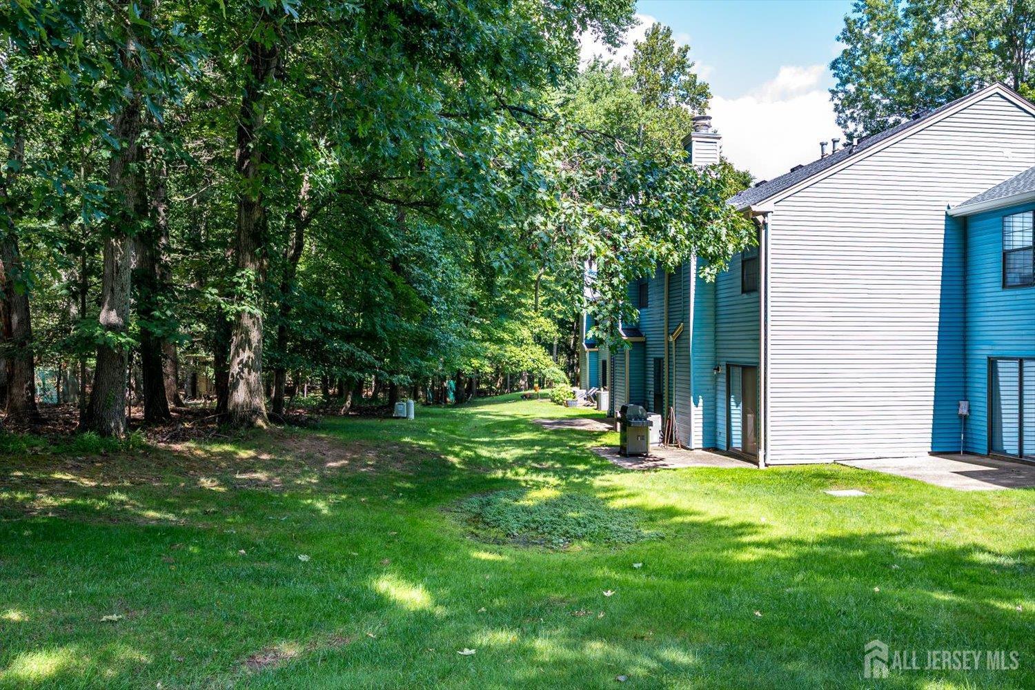 1303 Timber Oaks Road Edison, NJ 08820 - Photo 8 of 16 Gallery Image 8