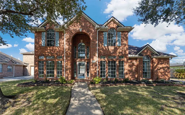 $450,000 | 2020 Sterling Pointe Court, League City, TX 77573
