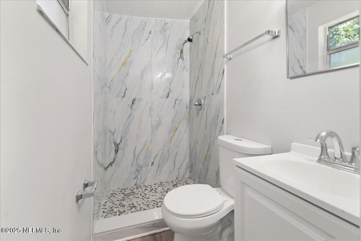 7567 Sharbeth Drive South Jacksonville, FL 32210 - Photo 11 of 14 master bath