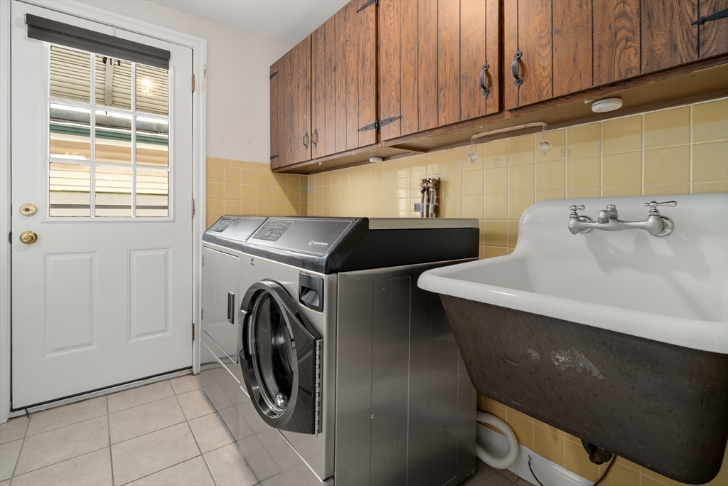 30 Rosedale Avenue Everett, MA 02149 - Photo 17 of 30