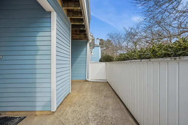 a view of a pathway of a house