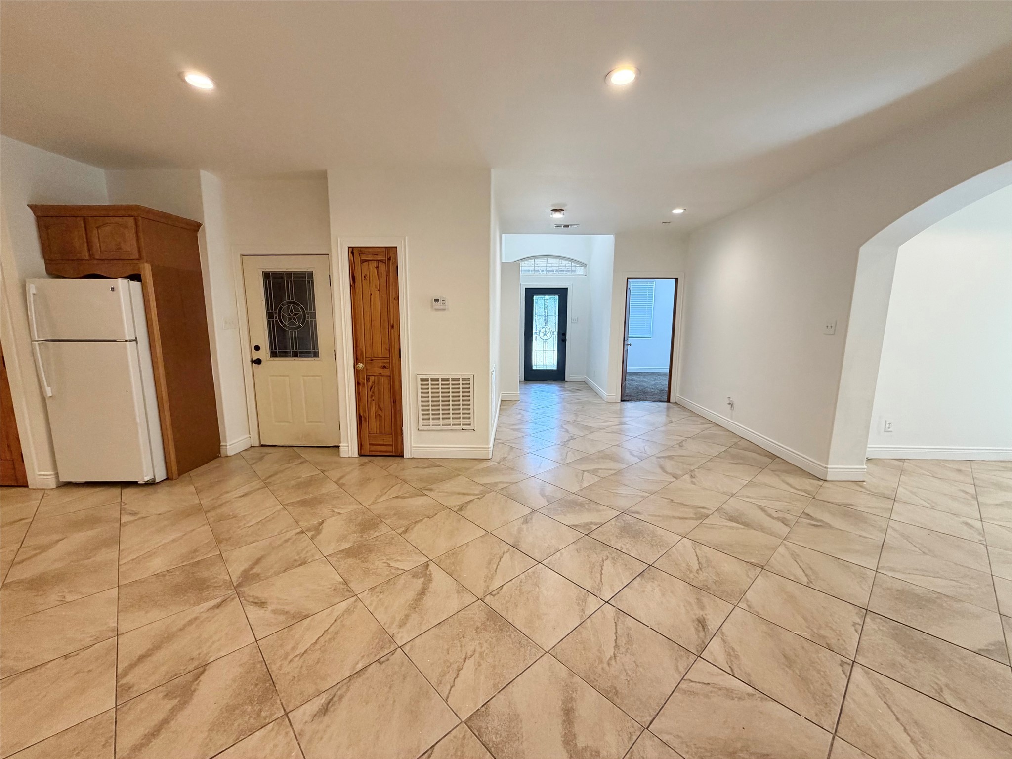 1530 Dearing Street Port Neches, TX 77651 - Photo 8 of 28 a view of livingroom with an empty space and a window