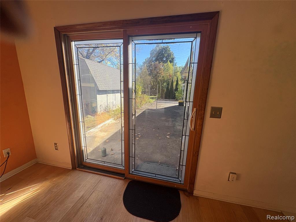 2871 Harvey Street Rochester Hills, MI 48309 - Photo 19 of 33
