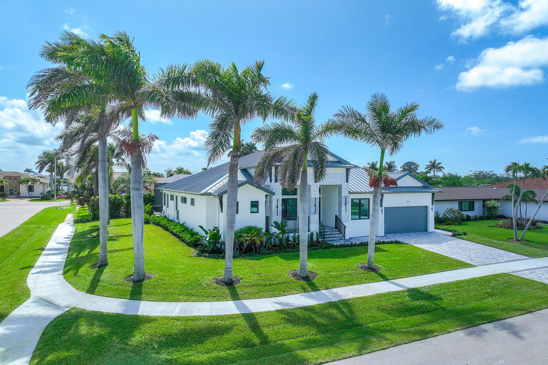 101 Beachcomber Street Marco Island, FL 34145 - Photo 3 of 42 225056247aa