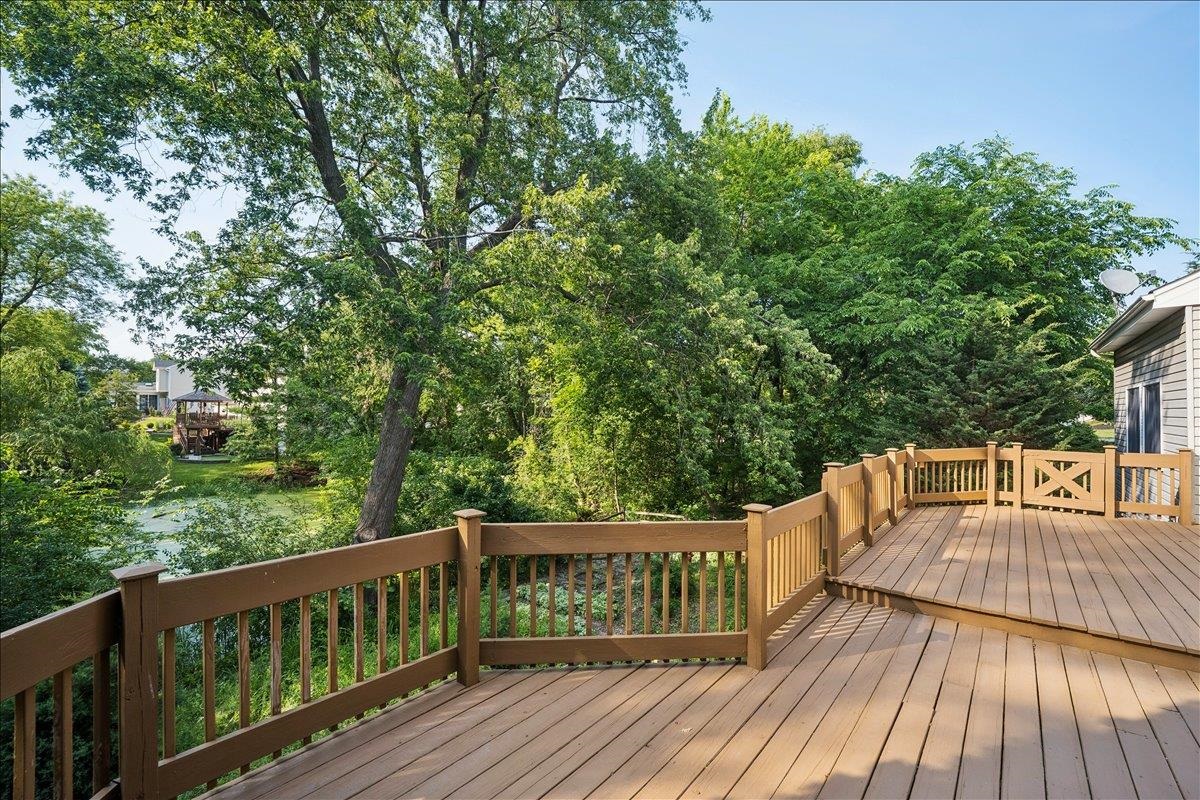 504 Carriage Hill Road Island Lake, IL 60042 - Photo 31 of 44